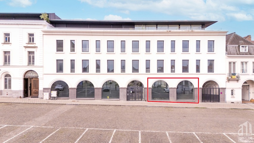 Usage multiple - à vendre - 7500 Tournai