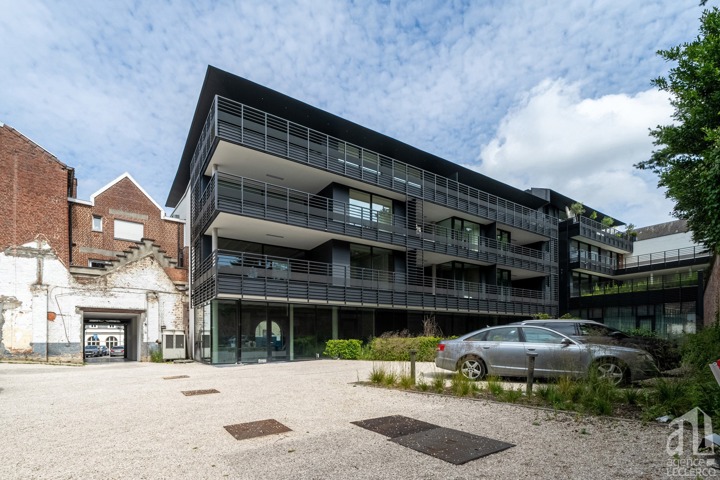 Usage multiple - à vendre - 7500 Tournai