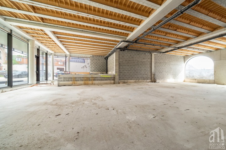 Usage multiple - à vendre - 7500 Tournai