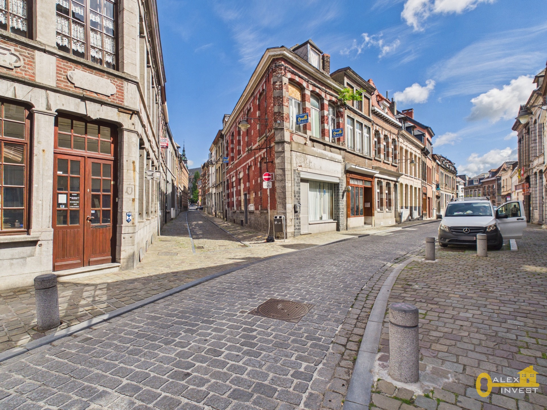 Immeuble avec permis pour division en 2 maisons
