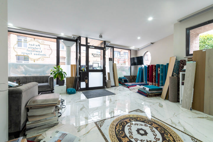 Commercieel te huur in Schelle