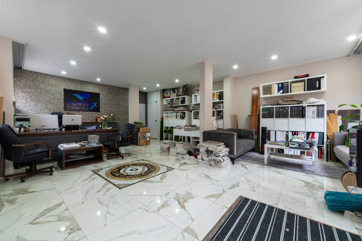 Commercieel te huur in Schelle