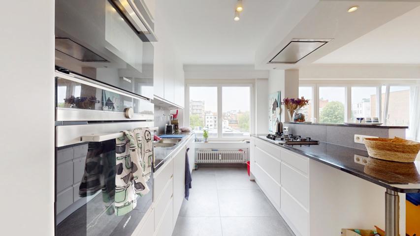 Flat - Schaerbeek - #6808995-0