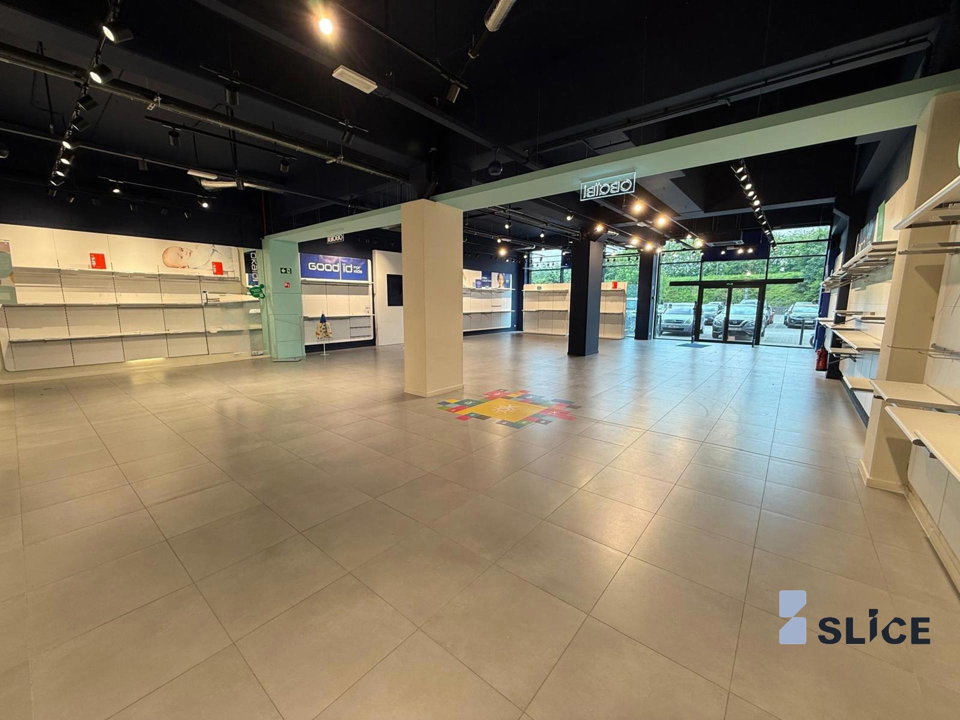 Centre commercial - à louer - 1480 Tubize