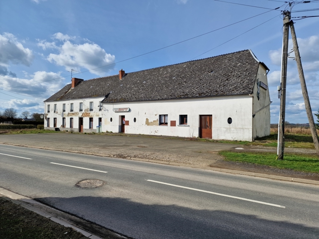 Spacieux immeuble 4 faades avec terrain  btir