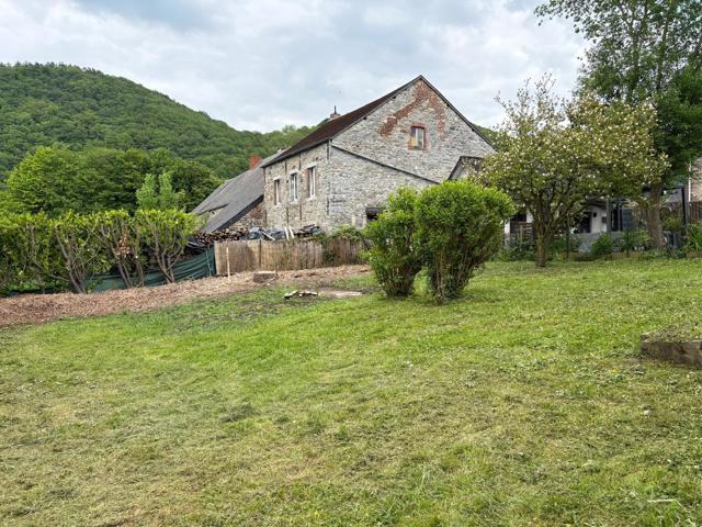 Maison - à louer - 5540 HERMETON-SUR-MEUSE