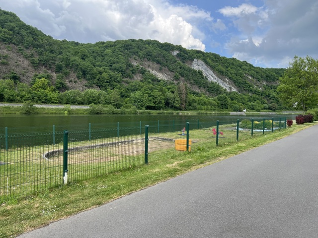 Bouwgrond - te koop - 5540 HASTIERE