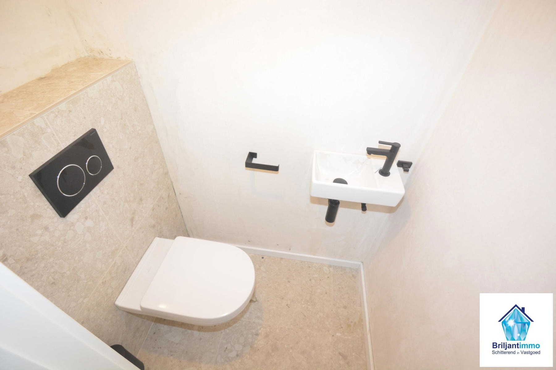 Te Huur: Kolenboer B002 Te Huur: Kolenboer B002