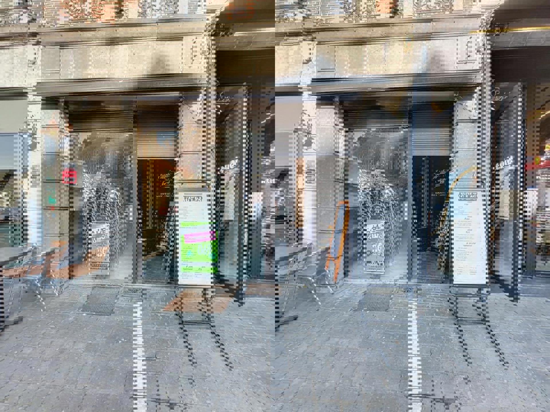 Belle surface commerciale de +/- 70m² idéalement située au cœur de la Grand’Place de Tournai !