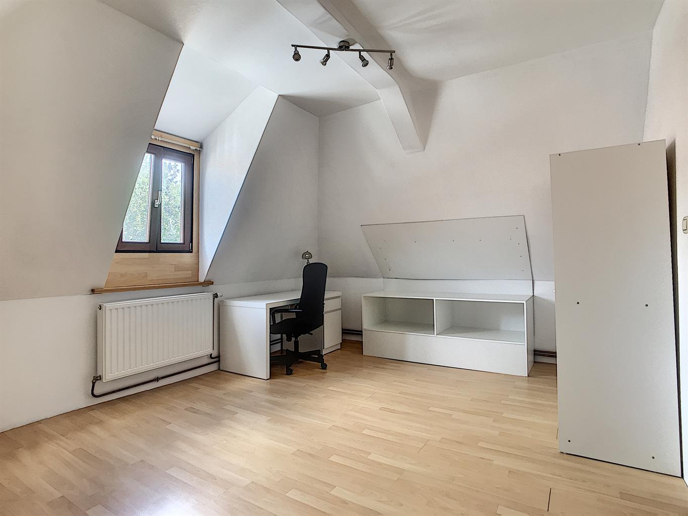 Belle chambre au sein d`une colocation ! libre de suite ! 