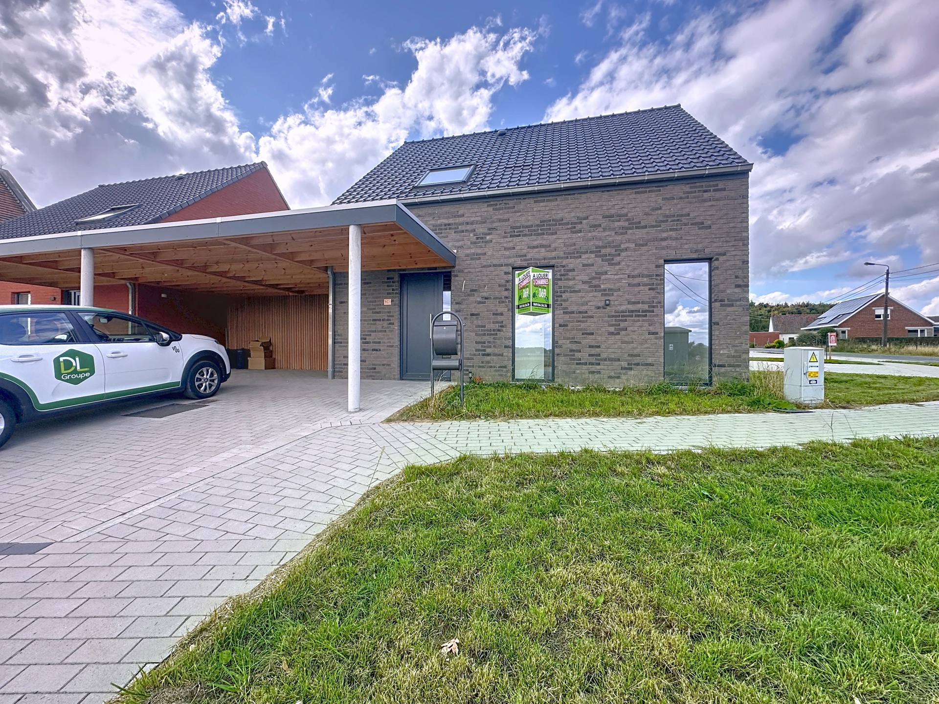 Maison 3 chambres avec jardin et carport. Libre de suite !