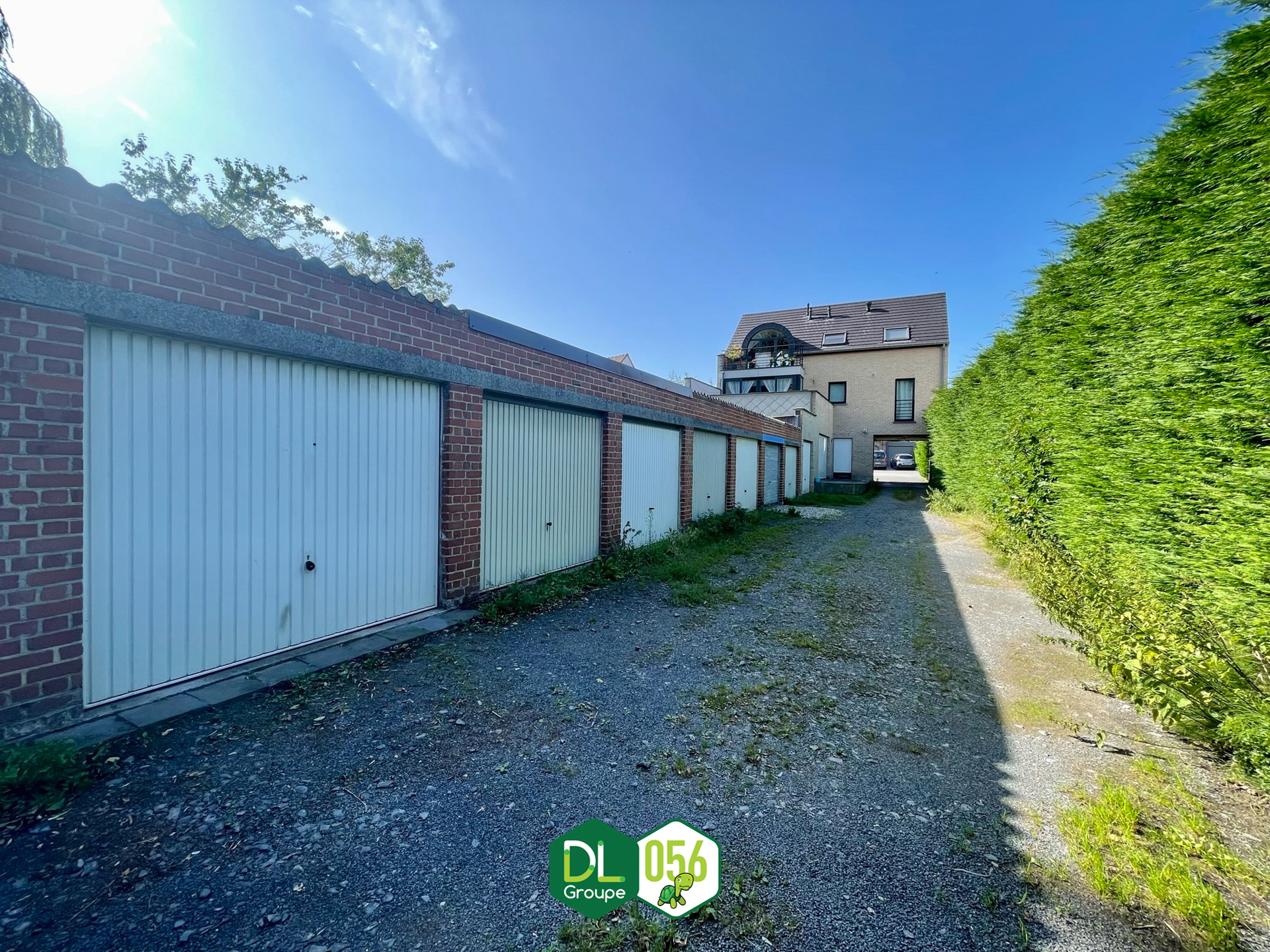 Garage pour une voiture de +/- 15m²