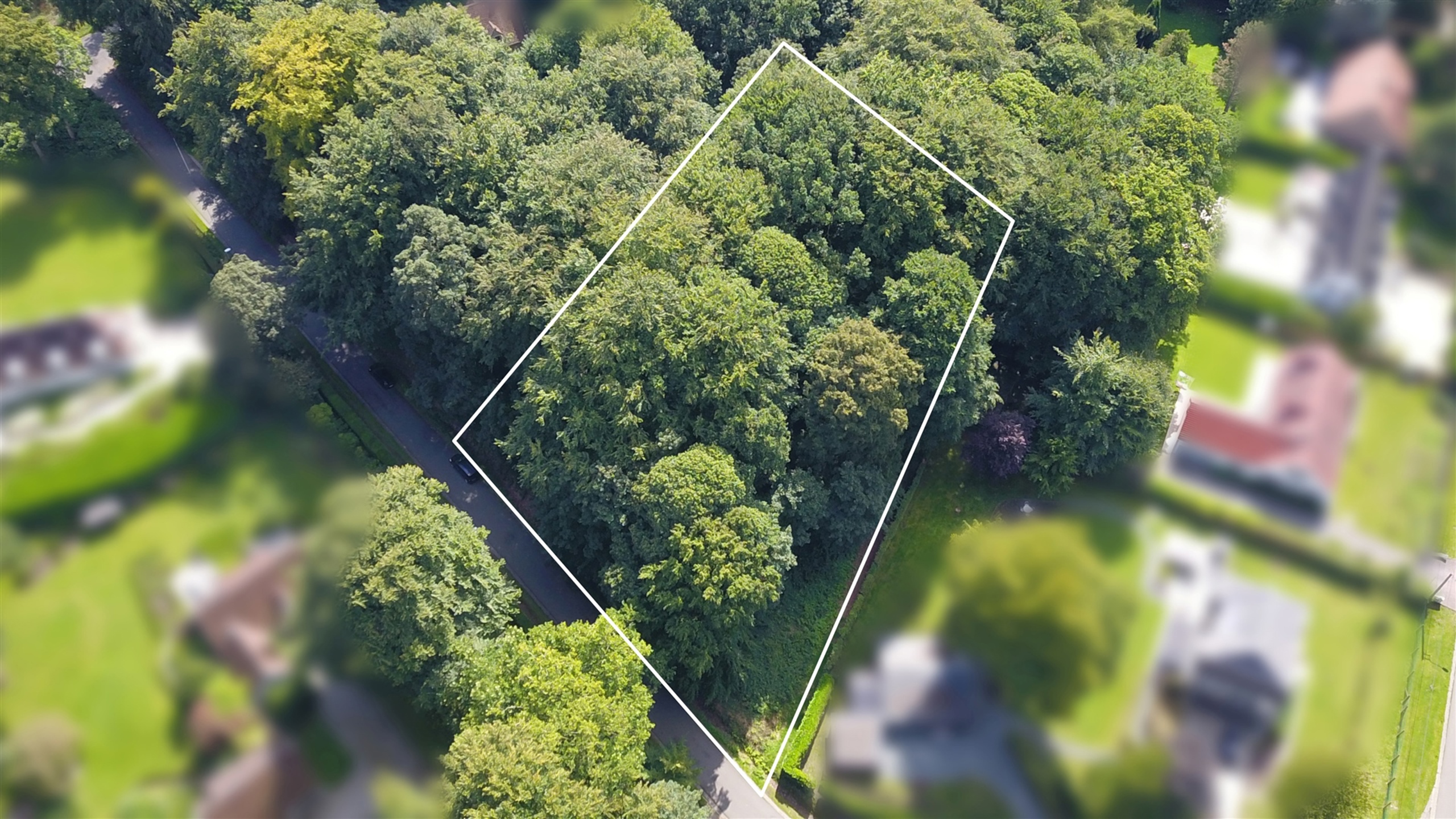 Libre cours à vos projets avec ce superbe terrain !