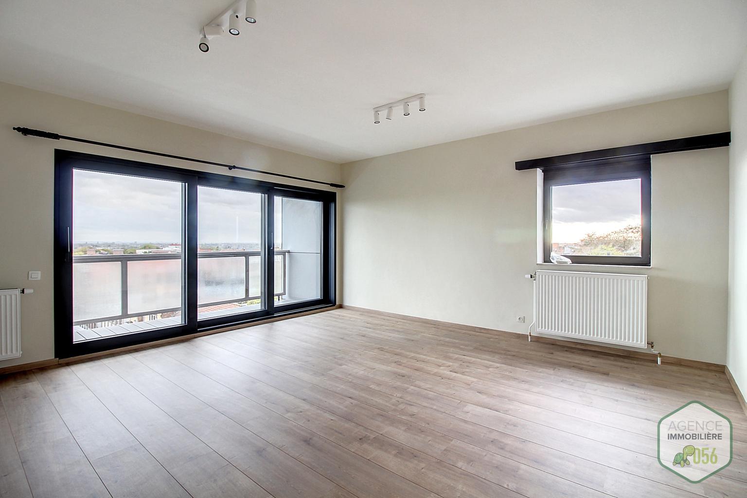 Bel appartement deux chambres en centre-ville! Libre le 01 janvier 2026.