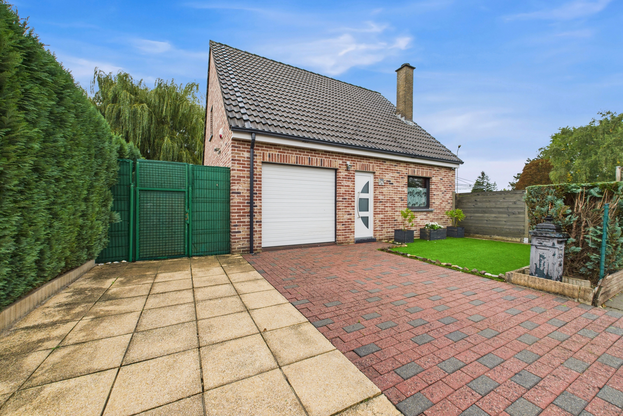 Villa 3 chambres érigée sur une parcelle de 540m² dans un clos résidentiel calme !