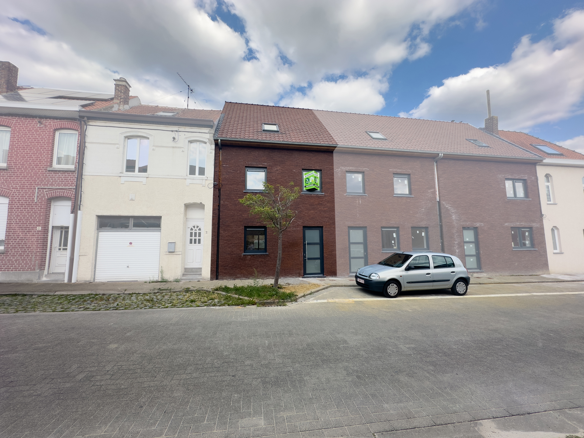 Maison neuve 4 chambres avec extérieur proche du centre-ville !