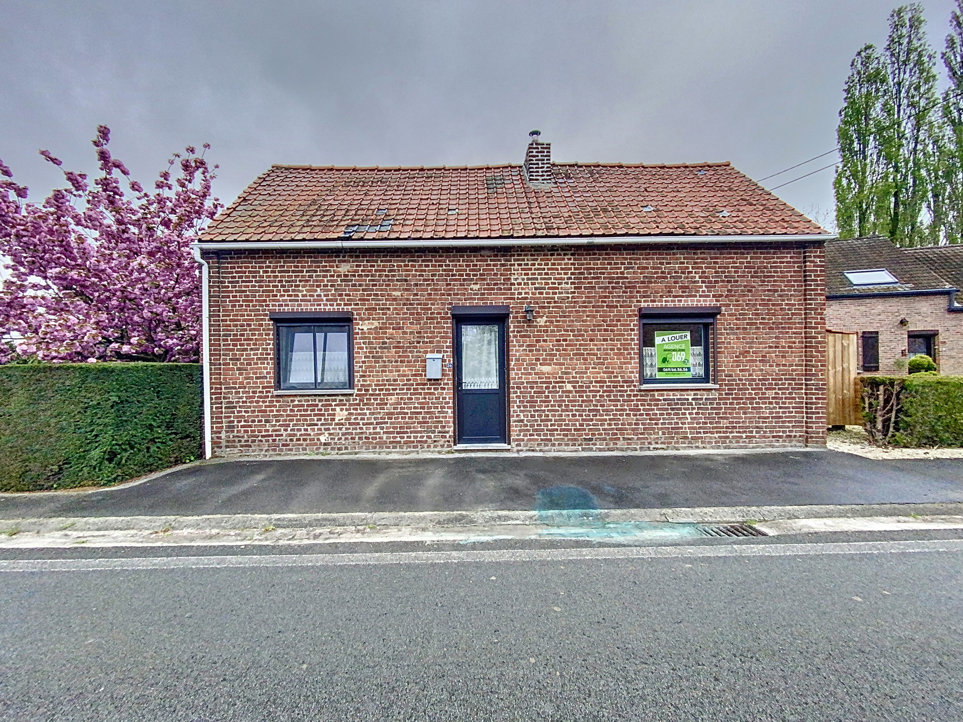 Belle petite maison une chambre, libre le 1er février 2026 !