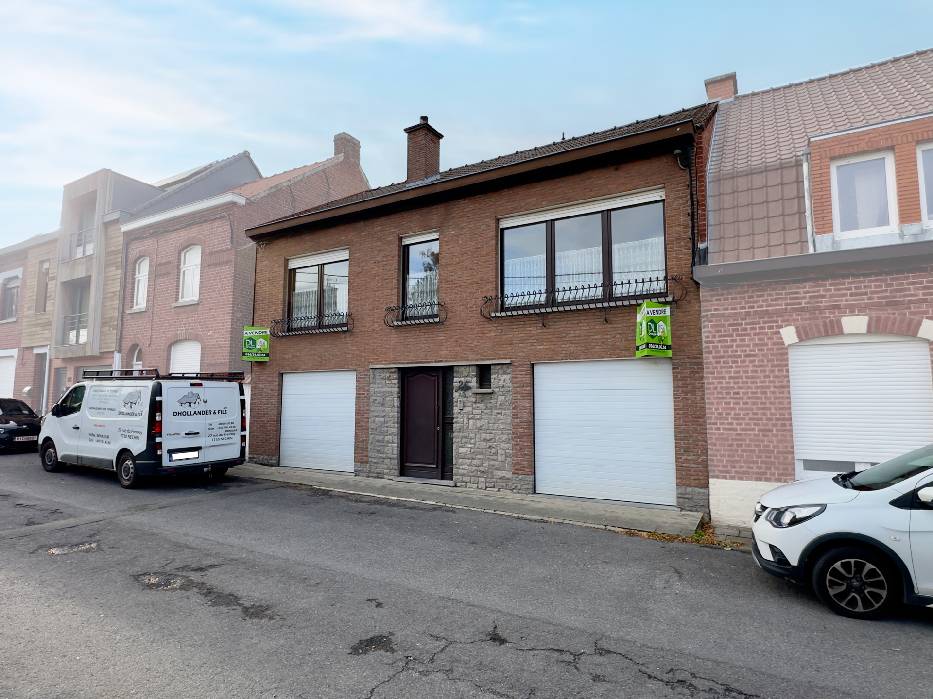 Maison offrant de beaux volumes (281M2) avec jardin et 2 garages ! 
