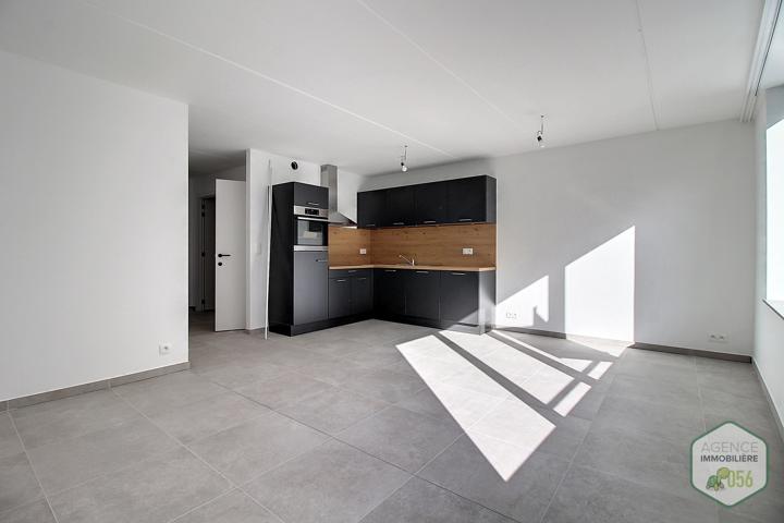 Appartement neuf avec 1 chambre et emplacement de parking. Libre le 1er février 2026 (possibilité plus tôt).