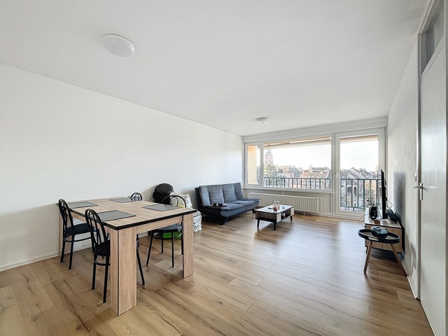 Appartement deux chambres avec balcon, cave et garage. Libre le 1er février 2026 (Possibilité le 1er décembre 2025.).