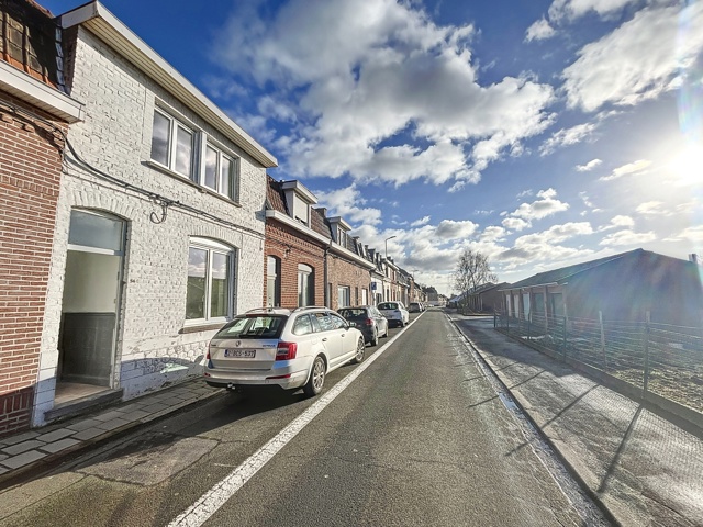 Maison 3 chambres avec jardin. Proche de toutes commodités ! Libre le 1er février 2026. PREVOIR POSE PANNEAU PROCHAIN RDV (panneau tombé)