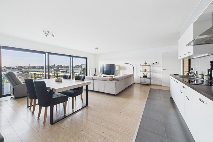 Appartement avec 3 chambres et terrasse proche de toutes commodités. Libre le 1er janvier 2026.