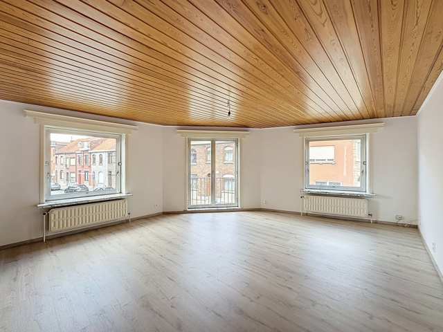 Appartement de 90 m² avec 2 chambres et terrasse  Libre de suite.