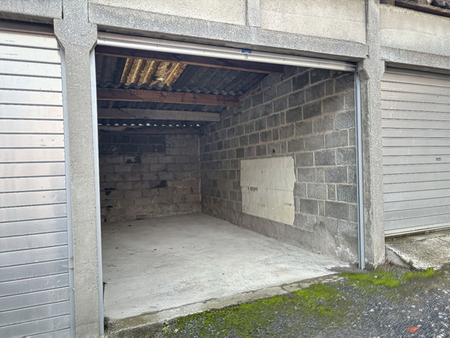 Garage à louer sur le Boulevard de Tournai ! Libre de suite !
