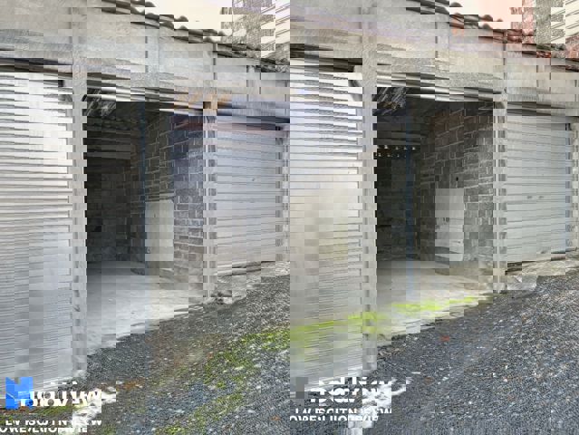 Garage à louer sur le Boulevard de Tournai ! Libre de suite !