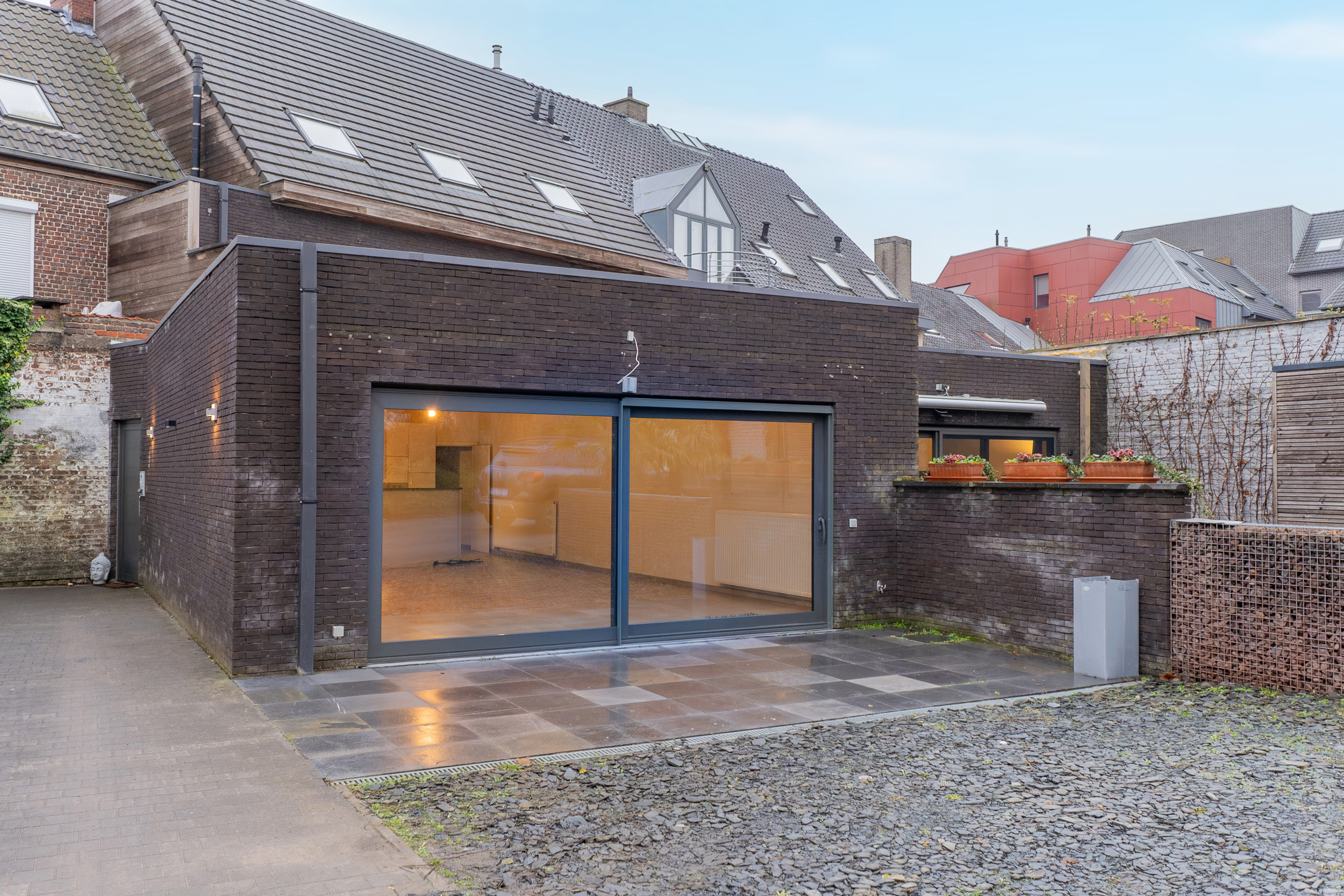 Appartement de plain-pied de 126 m² avec terrasse et parking