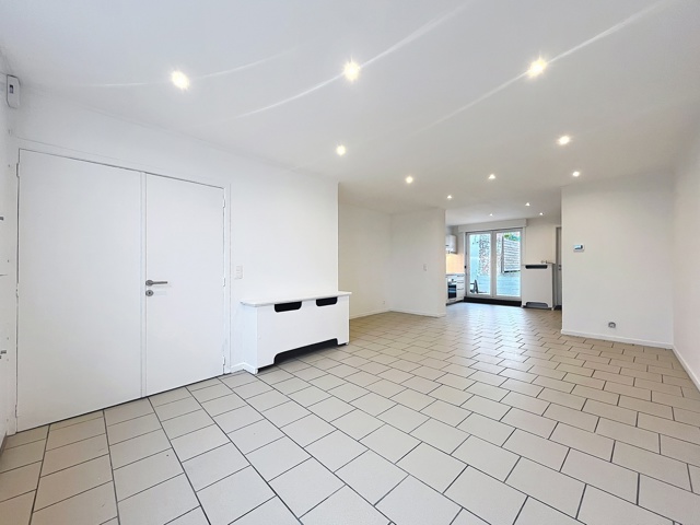 Charmante maison 2 chambres avec jardin. Libre le de suite .