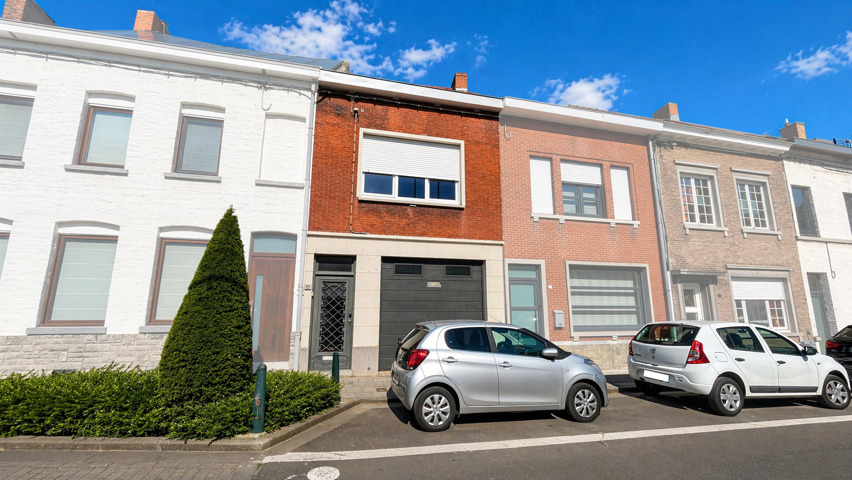 Charmante maison 2 chambres avec garage et extérieur. Libre le 1er août 2026 (possibilité au 15 juin 2026).