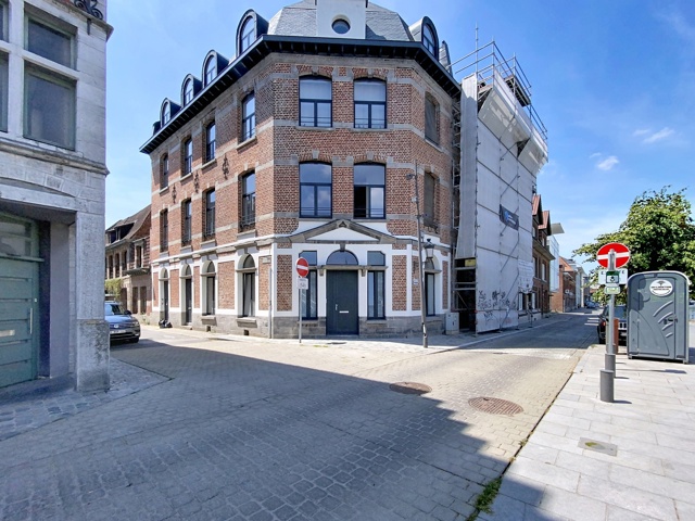 Bel appartement deux chambres avec terrasse face à l`Escaut ! Libre le 1er juillet 2026.