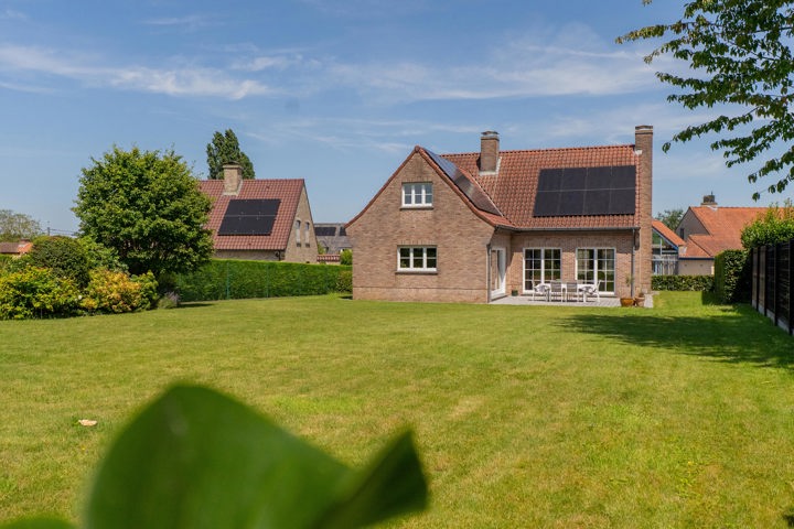 Villa individuelle avec 3 chambres et un jardin orienté plein sud