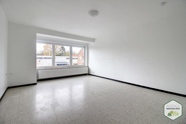 Appartement 2 chambres entièrement rénové. Libre le 1er août 2026.