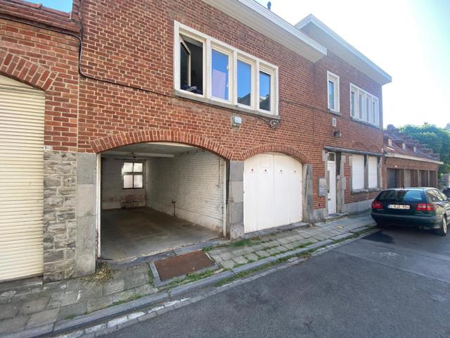 Emplacement de parking en plein cœur du centre-ville ! Libre de suite. 
