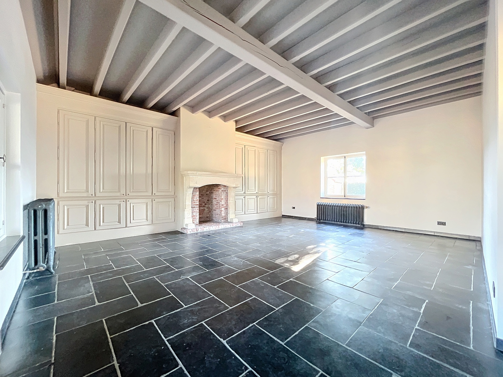 Espace de bureaux avec beaucoup de cachet idéalement situé!