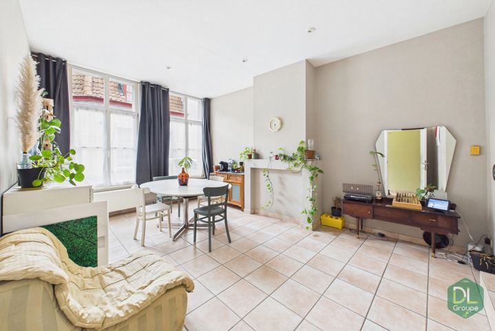 Maison 5 chambres loué à des étudiant à proximité de l`UCL