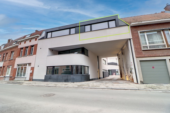 Magnifique appartement neuf meublé d`une chambre proche du centre et du Chwapi ! Libre au 1er octobre 2026 !