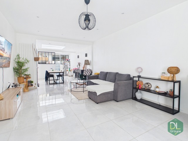 Maison rénovée avec 3 chambres avec jardin dans le centre