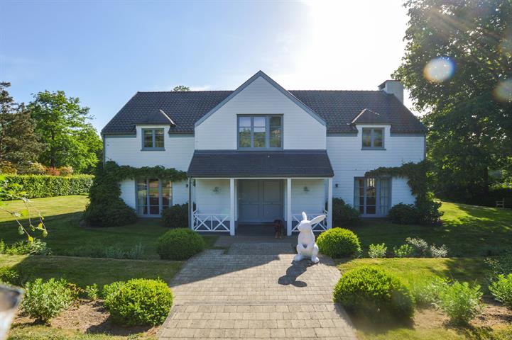 Magnifique villa en parfait état au grand calme