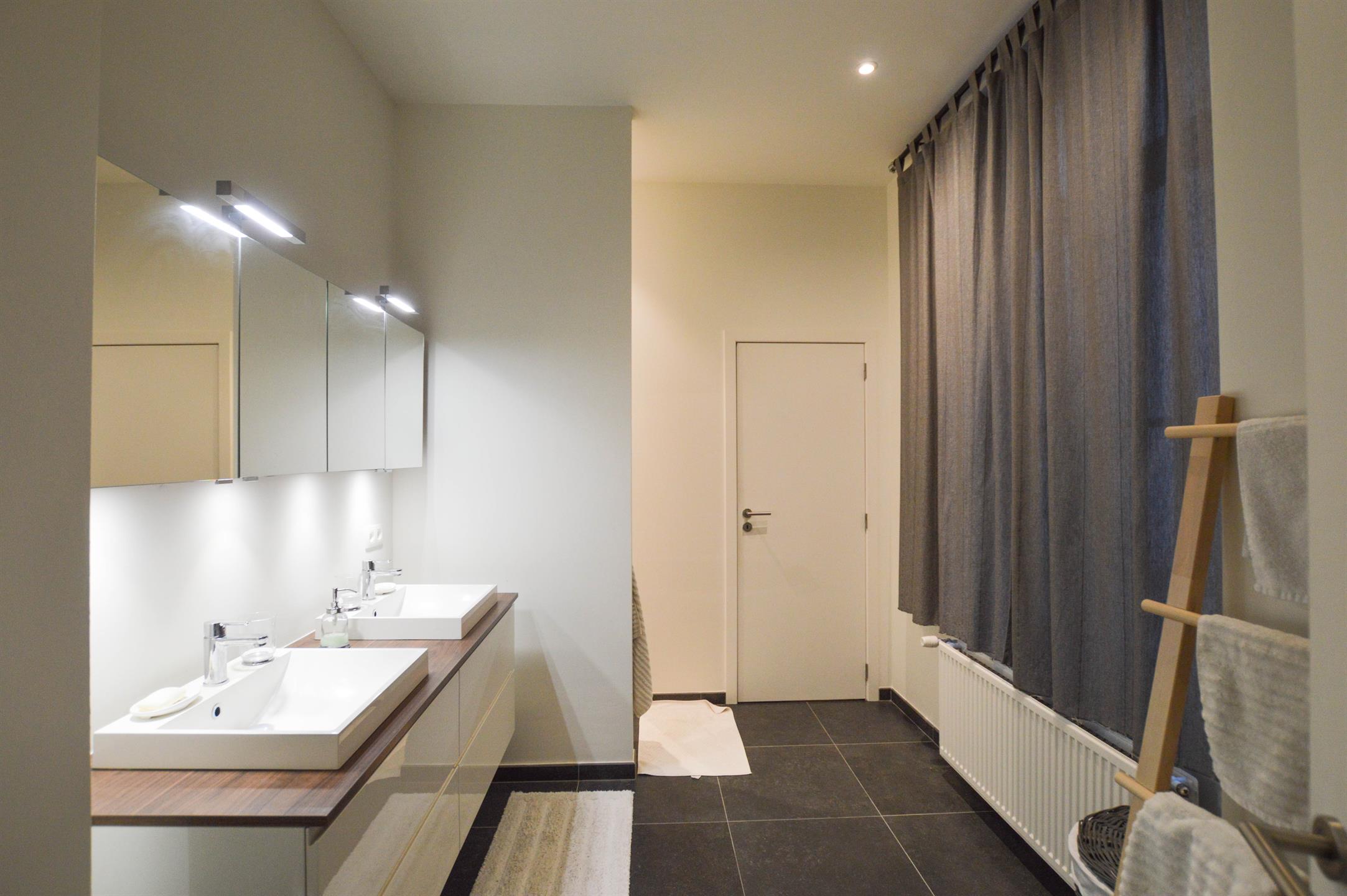 Superbe appartement au style parisien
