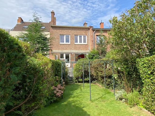 Calevoet - Maison avec grand garage et jardin Sud