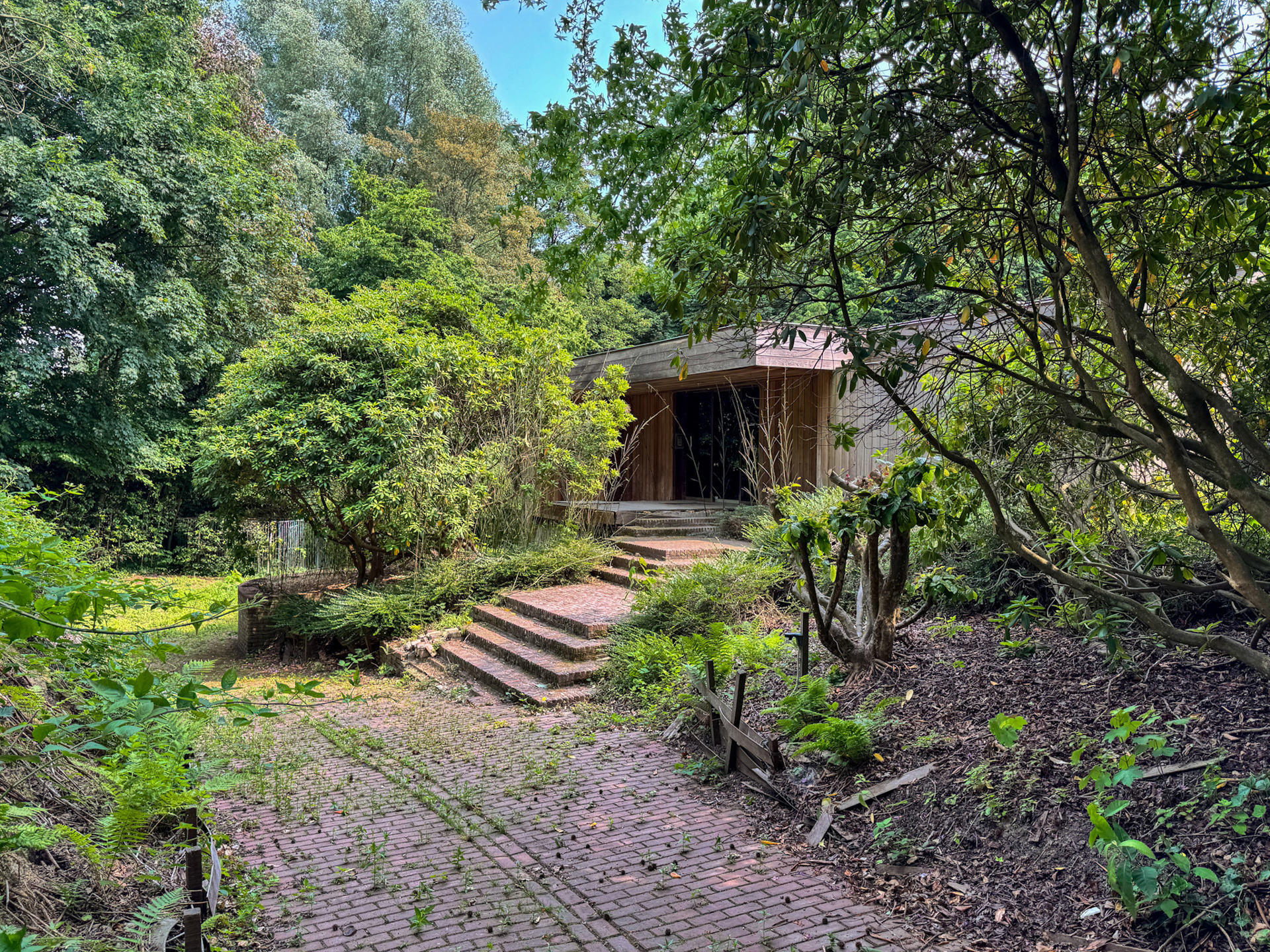 Fort Jaco – Terrain de 77,3 ares avec maison à rénover