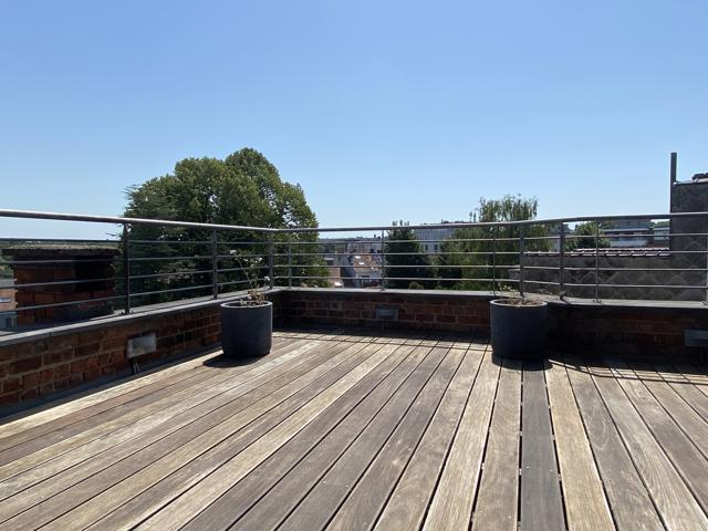 Duplex-penthouse meublé au Chien Vert