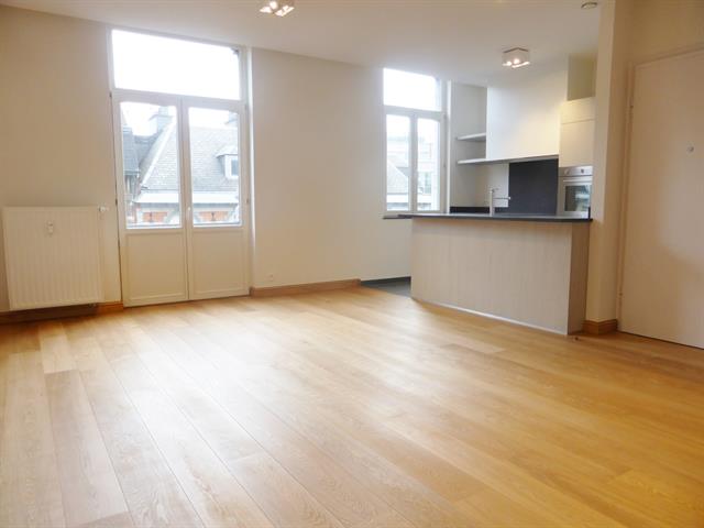 Exceptional apartment
 - for rent - 1000 Bruxelles