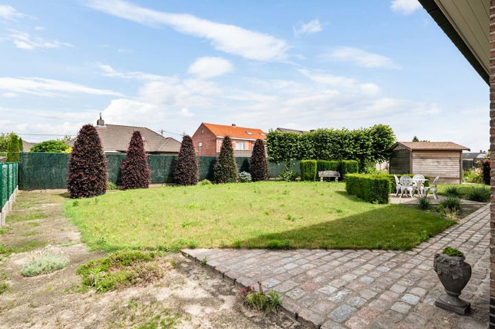 Woning met bouwgrond 28