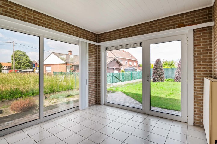 Woning met bouwgrond 8