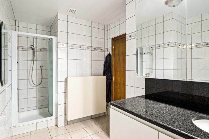 Woning met bouwgrond 19