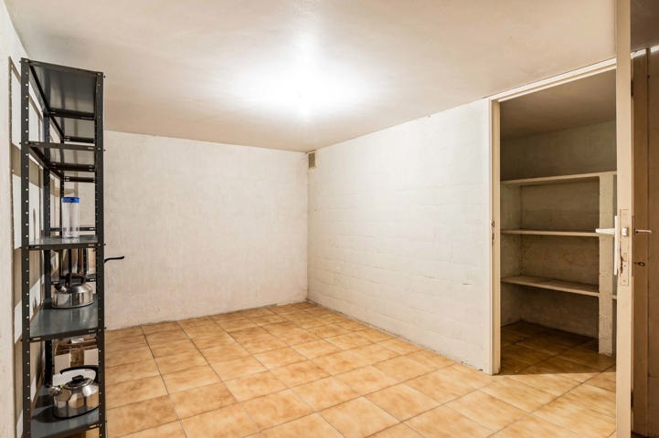 Woning met bouwgrond 20